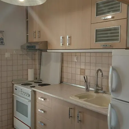 Apartman Lenia *